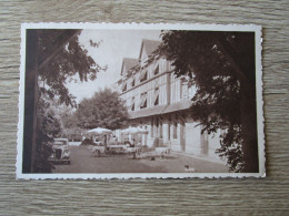 28 CLOYES HOTEL SAINT JACQUES VUE SUR LA COUR INTERIEURE RESTAURANT TERRASSE VOITURE ANCIENNE - Cloyes-sur-le-Loir