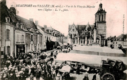 Beaufort En  Vallée       49      Vue De La Place Du Marché Vers L'église          (voir Scan) - Other & Unclassified