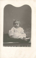 FANTAISIES - Bébé - Fille - Robe - Carte Postale Ancienne - Bébés