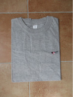 RARE TEE-SHIRT DE SPORT ARMEE DE L AIR - TAILLE "96' . NEUF . 100 % COTON - Divise