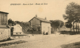 EPERNON - Route De Cery - Monument "A Nos Morts" - Animé - Epernon