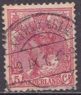 Rode Punt In Rechterbovenhoek In 1899 Koningin Wilhelmina 5 Cent Rood NVPH 60 Briefstukje - Errors & Oddities