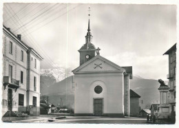 CPSM Dentelée 10.5 X 15 Savoie GRESY-sur-ISERE L'Eglise; Au Fond, Le Grand Arc (2488 M.) Monument Aux Morts - Gresy Sur Isere