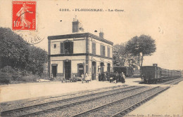 CPA 29 PLOUIGNEAU / LA GARE / Cliché Rare - Andere & Zonder Classificatie