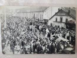 Carte Photo , Cortège Ou Manifestation, Passage Devant Le Café Chevrotin , Top Carte - Gerardmer