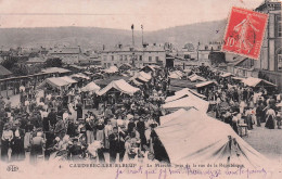 CAUDEBEC Les ELBEUF-le Marché,pris De La Place De La République - Caudebec-lès-Elbeuf