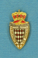 1 PIN'S //  ** POLICE / PRINCIPAUTÉ DE MONACO ** . (Orcelle) - Police