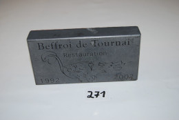 C271 Ancienne Petite Plaque - Beffroi Tournai - Pierre Bleue - Collection - Obj. 'Souvenir De'