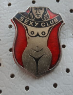 Pin Up  Sexy Club Night Club  Naked Woman Slovenia Pin Badge - Pin-ups