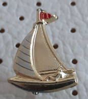 Sailing Boat Sailboat Ship  Pin - Bateaux