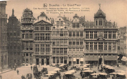 BELGIQUE - Bruxelles - La Grand'Place - Côté Nord Ouest : Maison Des Merciers, Des Bateliers  - Carte Postale Ancienne - Squares