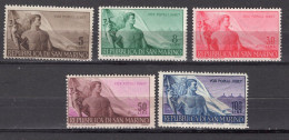 Y6875 - SAN MARINO Ss N°336/40 - SAINT-MARIN Yv N°214/18 ** - Unused Stamps