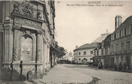 FRANCE - Alençon - Vue Sur La Rue Des  Filles Notre Dame - Place De La Halle Aux Blés - Carte Postale Ancienne - Alencon