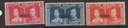 Niue  1937  SG  72-4  Coronation  Mounted Mint - Niue