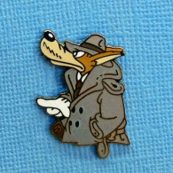 1 PIN'S /  ** TEX AVERY / LE LOUP EN INSPECTEUR ** . (© 1991 Tuner Ent CO Démons & Merveilles).  - Filmmanie