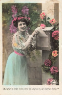 FANTAISIES - Femme - Seule - Puisse T Elle Trouver Le Chemin De Votre Cœur - Carte Postale Ancienne - Frauen