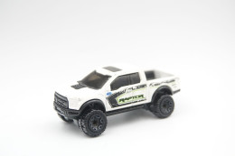 Hot Wheels Mattel 17 Ford F-150 RAPTOR Issued 2017, Scale 1/64 - Matchbox (Lesney)