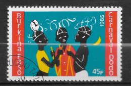 BURKINA  FASO N°  673  " CARNAVAL " - Burkina Faso (1984-...)