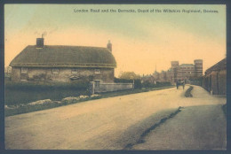 UK DEVIZES London Road And The Barracks Depot Of The Wiltshire Regiment Wiltshire - Andere & Zonder Classificatie