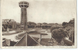 [86] Vienne > Neuville En Poitou Les Jardins Publics Le Chateau D'Eau Et Le Monument Aux Morts - Neuville En Poitou