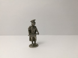 Kinder :  Römer  1978-86 - Legat - Unterfeldherr - Eisen - Ohne Kennung - 40 Mm - 2 - Figurines En Métal