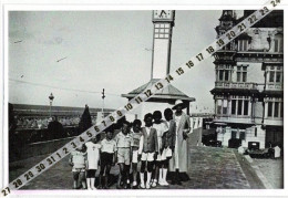 Reproduction Récente Photo : France à Malo Des Bains - Personnes Et Ville Derrière . . - Europa