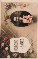 FETES - VOEUX - Nouvel An - Heureuse Année - Un Homme Tenant Un Bouquet De Fleur - Carte Postale Ancienne - Neujahr