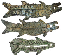 3 X Bronze-Fischgeld (sogen. "Yü Pi") Ca. 1045/221 V.Chr. Mit Grätenmuster. Längen 65, 62 Und 50 Mm. Sehr Schön - Cina