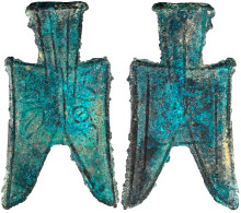 Bronze-Spatengeld Mit Flachem Griff Ca. 350/250 V.Chr. "pointed Foot". Fu Yi. Sehr Schön, Fundbelag Exemplar Der 80. Teu - China