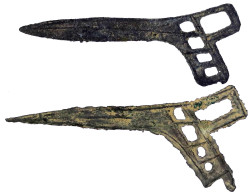 2 X Bronze-"Halberd"-Münze 800/600 V.Chr. Zhejiang-Provinz. Länge 82 Und 75 Mm. Sehr Schön - Cina