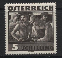 Austria (01) 1934 Costumes. 5 Schilling Black. Unused. Hinged - Ungebraucht