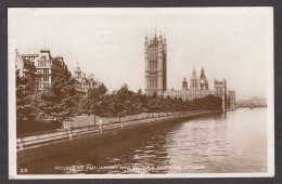 111004/ LONDON, Houses Of Parliament And Victoria Gardens - Houses Of Parliament