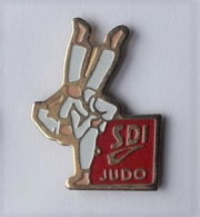 QQ133 Pin's Judo SDI Achat Immédiat - Judo