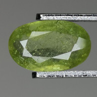 Sphène Naturel De Madagascar- Ovale 1.10 Carat - 8.6 X 5.4 X 2.6 Mm - Other & Unclassified