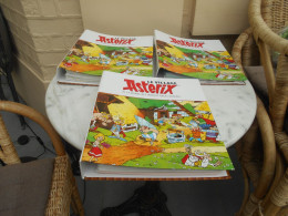 Bd Asterix Le Village Hachette 3 Classeurs Et Fiches  ;les Personneges ,les Sites .. - Sonstige & Ohne Zuordnung