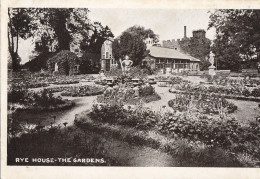 BQ98 Vintage Postcard. The Gardens At Rye House. Hertfordshire - Hertfordshire