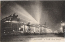 CPA DE PARIS VIII. LE GRAND PALAIS ILLUMINÉ - Parijs Bij Nacht