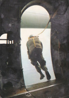 Sport--Parachutisme ..militaria--Sortie En Automatique Nord 2501 ( Animée)... - Fallschirmspringen
