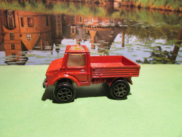 MERCEDES UNIMOG, MAJORETTE - Trucks, Buses & Construction