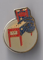 PIN'S THEME JEUX FLIPPER  CHAMPIONNAT DE FRANCE 1997 - Juegos