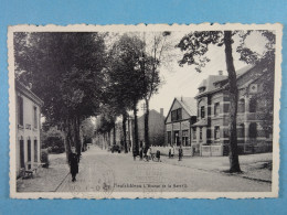 Neufchâteau L'Avenue De La Gare - Neufchâteau