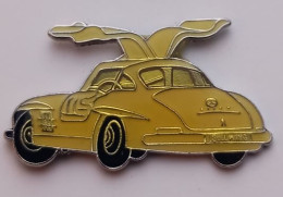 L59 Pin's Voiture Car Mercedes Gullwing 300 Sl PAPILLON BLANCHE Achat Immédiat - Mercedes