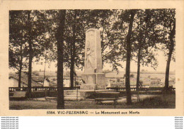 D32  VIC FEZENSAC  Le Monument Aux Morts - Vic-Fezensac