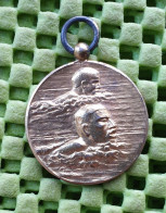 Medaille -  Z.C.D = 1e. Zwem Club Drenthe , Veenhuizen 1936 .-  Original Foto  !!   Medallion Dutch - Otros & Sin Clasificación