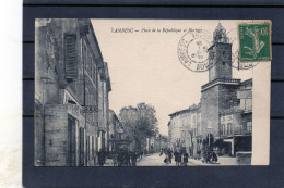 Lambesc - Place De La République Et L'horloge.( Coll. L.A. ). - Lambesc