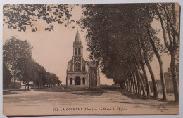 LA GUERCHE (18 Cher) - Place De L'Eglise - La Guerche Sur L'Aubois