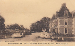 LE PETIT-CHÊNE, Près Mazières-en-Gâtine (Deux-Sèvres): Entrée Principale - Mazieres En Gatine