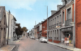 FRIVILLE-ESCARBOTIN (Somme) - Rue Henri Barbusse - Maison De La Presse, Automobile Simca Aronde "985 GL 80" (3 Scans) - Friville Escarbotin
