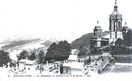 BELLE CPA CAEN BON SECOURS - Le Monument De Jeanne D'Arc Et La Seine - Caen