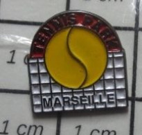 1617 Pin's Pins / Beau Et Rare / SPORTS / TENNIS CLUB  MARSEILLE PARK - Tennis